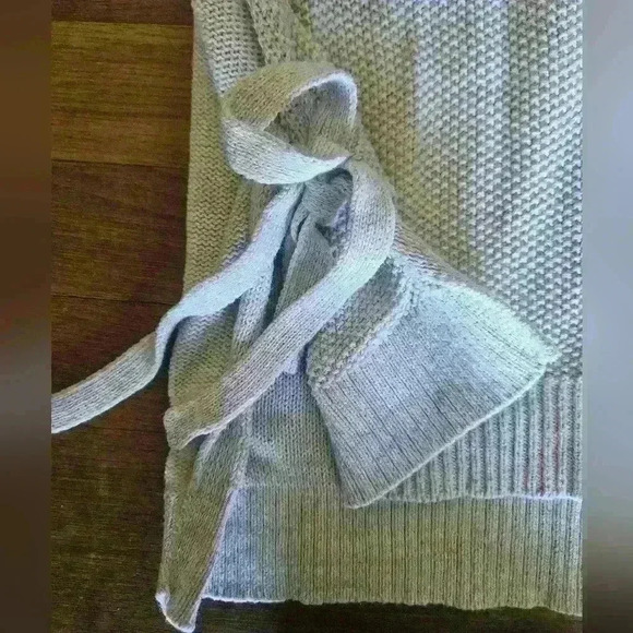 Universal Threads Knit Tank Top W/Tie Sides - Picture 2 of 4